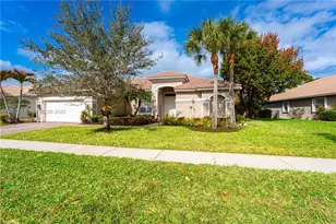 6918 SE Sleepy Hollow Ln, Stuart, FL 34997 - Photo 1