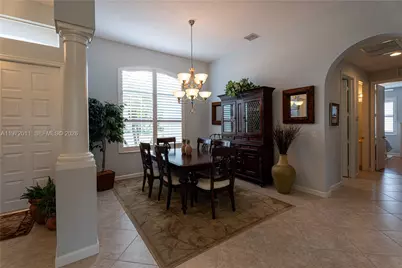 6918 SE Sleepy Hollow Ln, Stuart, FL 34997 - Photo 9