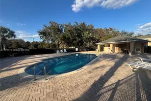 332 Carina Cir, Sanford, FL 32773 - Photo 9