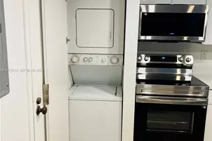 2333 Brickell Ave, Miami, FL 33129 - Photo 17