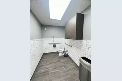 7100 W 20th Ave, Hialeah, FL 33016 - Photo 11