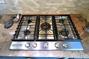 8819 Hawthorne Ave, Surfside, FL 33154 - Photo 13