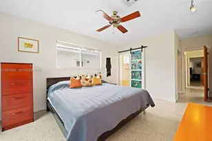 8819 Hawthorne Ave, Surfside, FL 33154 - Photo 15