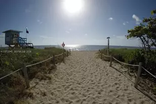 8819 Hawthorne Ave, Surfside, FL 33154 - Photo 37