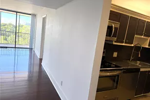 20335 W Country Club Dr, Aventura, FL 33180 - Photo 7