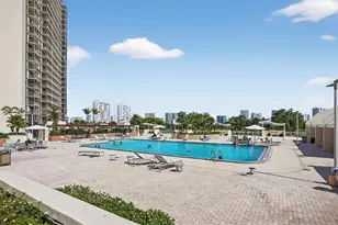 20335 W Country Club Dr, Aventura, FL 33180 - Photo 3