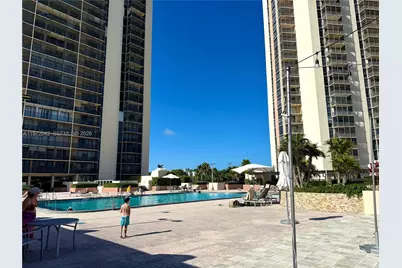 20335 W Country Club Dr #502, Aventura, FL 33180 - Photo 21