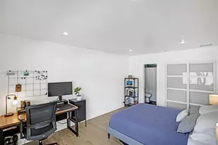 3320 NE 13th Ave, Oakland Park, FL 33334 - Photo 23