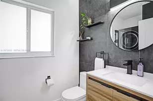 3320 NE 13th Ave, Oakland Park, FL 33334 - Photo 23