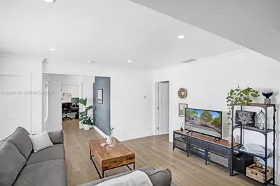 3320 NE 13th Ave #3320, Oakland Park, FL 33334 - Photo 5