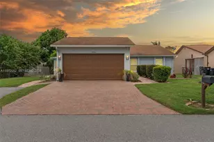 3936 Cypress Landing N, Winter Haven, FL 33884 - Photo 1