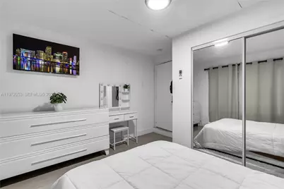 1064 NW 103rd St, Miami, FL 33150 - Photo 11