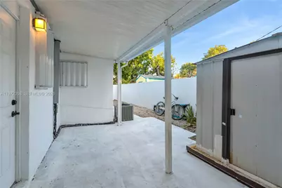 1064 NW 103rd St, Miami, FL 33150 - Photo 25