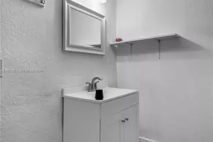 1064 NW 103rd St, Miami, FL 33150 - Photo 19