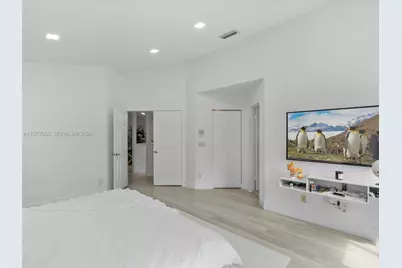 1607 SW 157th Ave, Pembroke Pines, FL 33027 - Photo 35