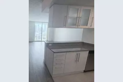 275 NE 18th St #1806, Miami, FL 33132 - Photo 5