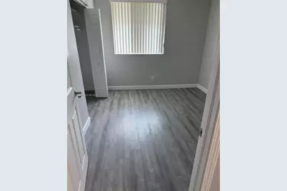 275 NE 18th St #1806, Miami, FL 33132 - Photo 9