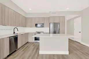 1556 NW 110th Ave, Miami, FL 33024 - Photo 9