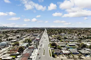 4318 E 8th Ct, Hialeah, FL 33013 - Photo 27