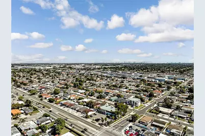 4318 E 8th Ct, Hialeah, FL 33013 - Photo 29