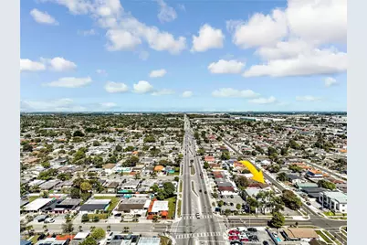 4318 E 8th Ct, Hialeah, FL 33013 - Photo 23