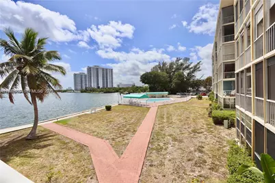 2910 Point East Dr #M204, Aventura, FL 33160 - Photo 27
