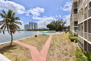 2910 Point E Dr, Aventura, FL 33160 - Photo 27