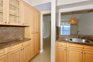 2910 Point E Dr, Aventura, FL 33160 - Photo 9