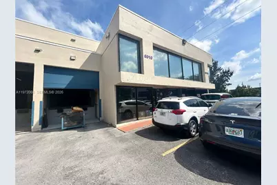 6910 NW 50th St #4-1, Miami, FL 33195 - Photo 1
