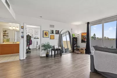 900 SW 8th St #505, Miami, FL 33130 - Photo 11