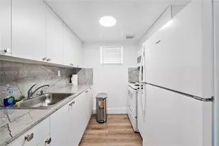 1051 NE 163rd St, North Miami Beach, FL 33162 - Photo 3
