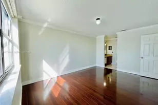 10000 NW 9th St Cir, Miami, FL 33172 - Photo 19