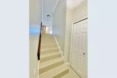 10000 NW 9th St Cir #2, Miami, FL 33172 - Photo 23