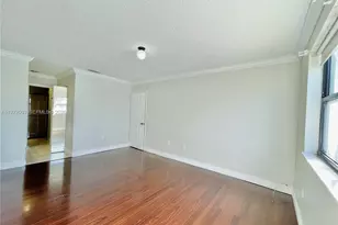 10000 NW 9th St Cir, Miami, FL 33172 - Photo 13