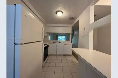 8064 Sanibel Dr, Tamarac, FL 33321 - Photo 5