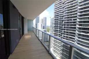 1010 Brickell Ave, Miami, FL 33131 - Photo 11