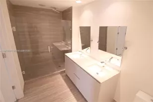 1010 Brickell Ave, Miami, FL 33131 - Photo 9