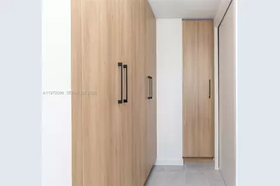 121 Northeast 5th Street #510, Miami, FL 33132 - Photo 21