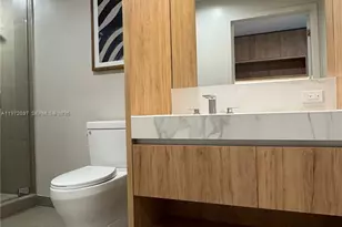 11 6th, Miami, FL 33132 - Photo 17