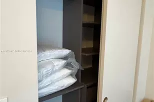 11 6th, Miami, FL 33132 - Photo 23