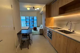 11 6th, Miami, FL 33132 - Photo 9