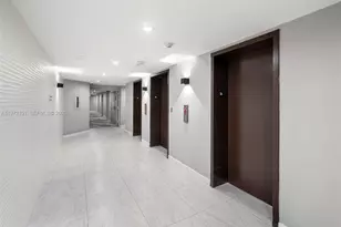 2555 Collins Ave, Miami Beach, FL 33140 - Photo 25