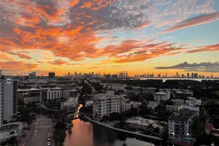 2555 Collins Ave, Miami Beach, FL 33140 - Photo 17