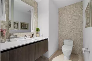 68 SE 6th St, Miami, FL 33131 - Photo 5