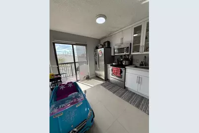 5290 W 21st Ct #307, Hialeah, FL 33016 - Photo 5