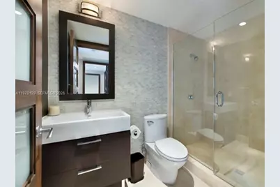 5875 Collins Ave #1008, Miami Beach, FL 33140 - Photo 21