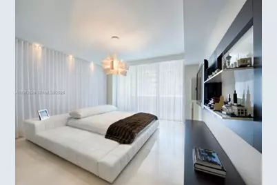 5875 Collins Ave #1008, Miami Beach, FL 33140 - Photo 13