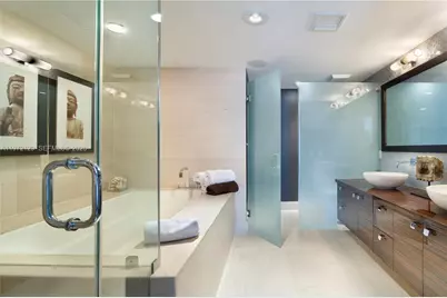 5875 Collins Ave #1008, Miami Beach, FL 33140 - Photo 17