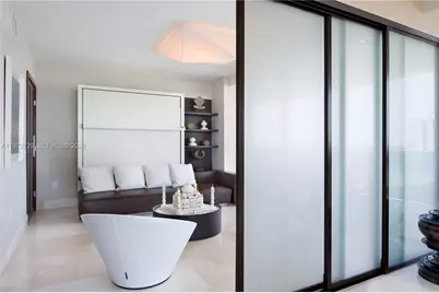 5875 Collins Ave #1008, Miami Beach, FL 33140 - Photo 7