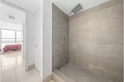 600 NE 36th St #1815, Miami, FL 33137 - Photo 21